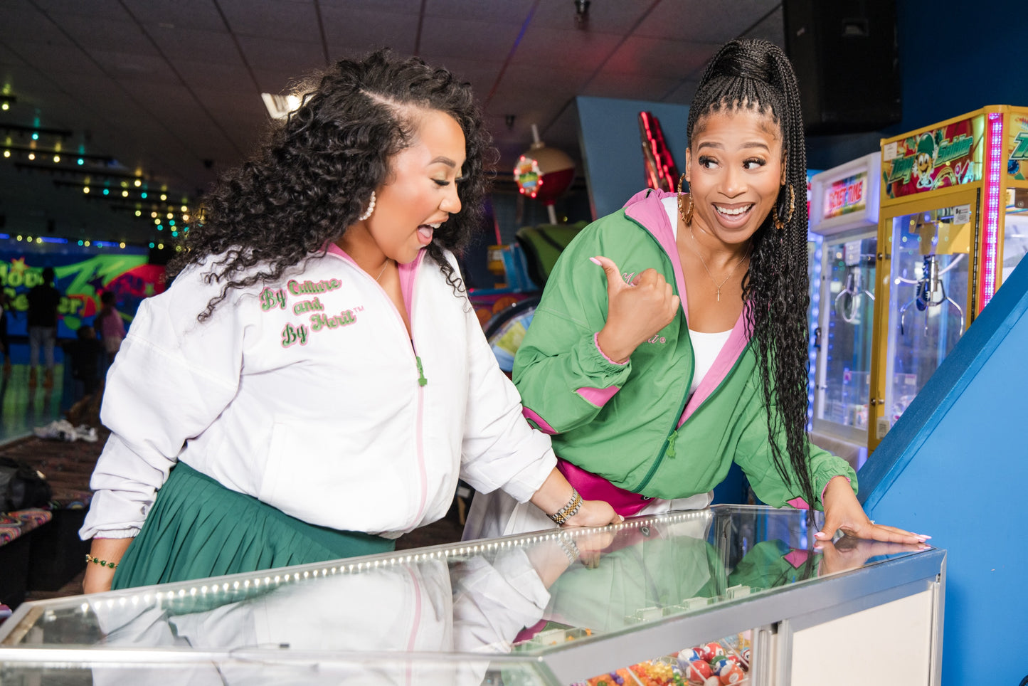 Alpha Kappa Alpha Sorority, Inc. Reversible Windbreaker(pink/white)