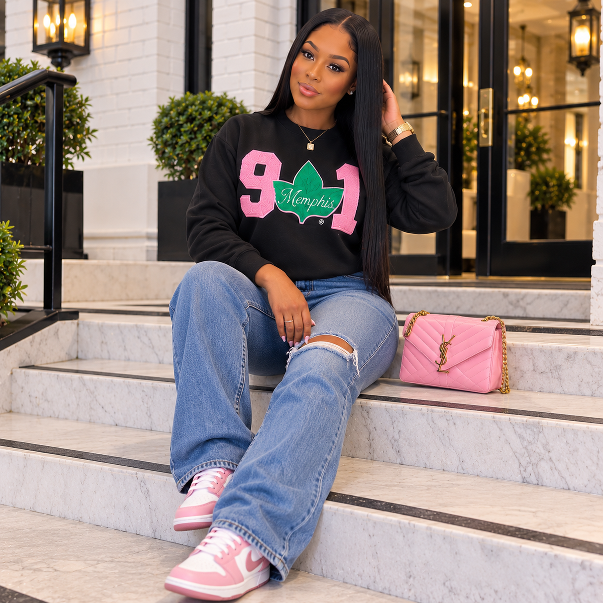 901 Raised. Ivy Made. Sweatshirt (black)